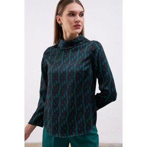 Gusto G Logo Turndown Collar Blouse - Green