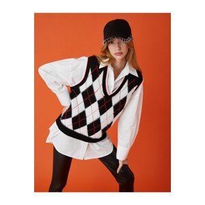 Kockovaný vzorovaný sveter Koton