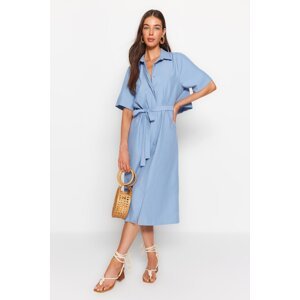 Trendyol Blue Belted Midi tkaná zadná detailná košeľa tkané šaty