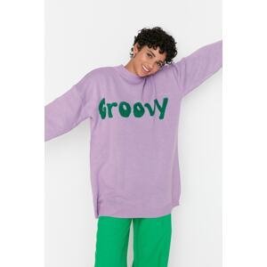 Trendyol fialový sveter s potlačou na prednej strane