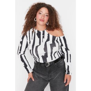 Trendyol Curve Black Fitted Knitted Cutout Detail Geomaetric Patterned Blouse