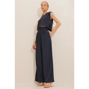 Trend Alaçatı Stili Women's Navy Blue Crop Top And Palazzo Pants Striped Double Suit