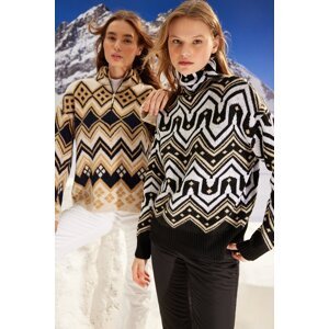 Trendyol Winter Essentials Black Wide Fit Jemná textúra, Vzorovaný pletený sveter