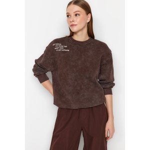 Trendyol Brown Worn/Faded Effect Thick Fleece Regular Fit Embroidered Knitted Sweatshirt