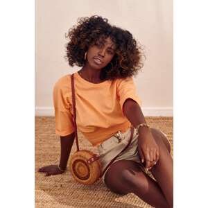 Short blouse with wide apricot trim