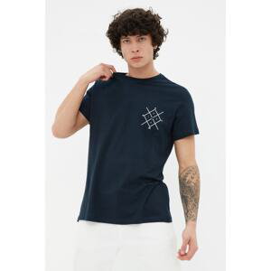 Trendyol Navy Blue pánske tričko s potlačou s pravidelným/pravidelným strihom s krkom s krátkym rukávom.