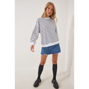 Happiness İstanbul Women's White Striped Seasonal Knitted Sweatshirt