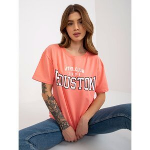 Peach loose women's T-shirt with inscription