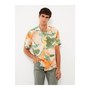 LC Waikiki Men's Regular Fit Short Sleeve Patterned Poplin Shirt.