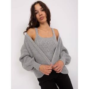 Gray knitted set with wool