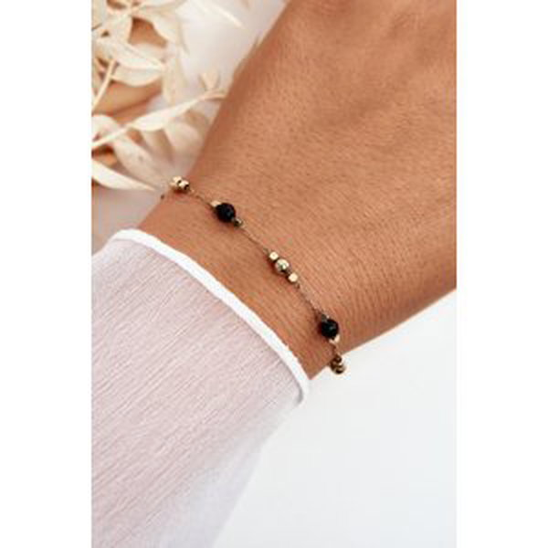 Classic bracelet with black gold beads