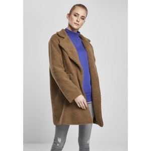 Women's oversized Sherpa coat of the middle class