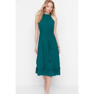 Trendyol Smaragdovo zelené pásové tkané šaty