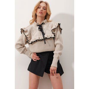 Trend Alaçatı Stili Women's Beige Collar Tie Detail Frilly Thessaloniki Knit Crop Sweater