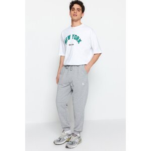Trendyol Gray Melange Regular Fit Label Appliqued Stitched Pockets Sweatpants