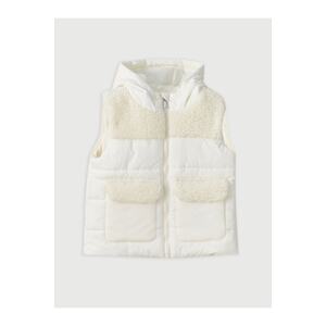 LC Waikiki Girls' Hooded Puffer Vest