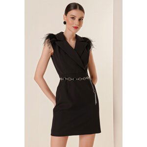 Autor: Saygı Dvojradové golierové pierko Detailné šaty s opaskom čierne