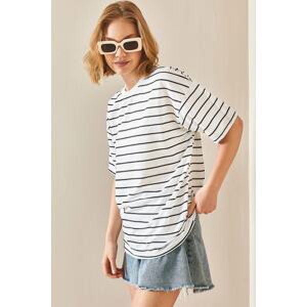 XHAN White Striped Basic Oversize T-shirt