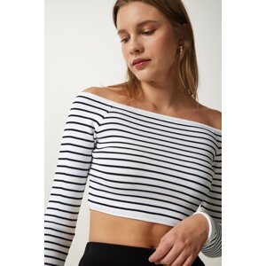 Happiness İstanbul Women's White Square Neck Striped Crop Blouse