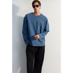 Trendyol Blue Oversize/Wide-Fit Limited Edition 100% Cotton Sweatshirt with Textured Label