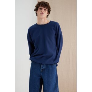Trendyol Navy Men's More Sustainable Oversize/Wide-Fit Textured Collar Detailed Sweatshirt