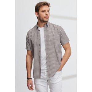 AC&Co / Altınyıldız Classics Men's Brown-white Comfort Fit Comfy Cut Buttoned Collar Cotton Gingham Shirt.
