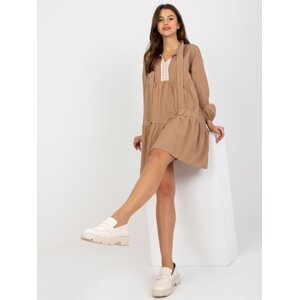 Loose camel dress Kaley RUE PARIS with frills and lace