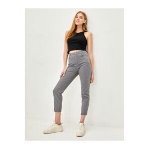 LC Waikiki Normal Waist Slim Fit Women's Straight Pocket Detailed Gabardine Trousers.