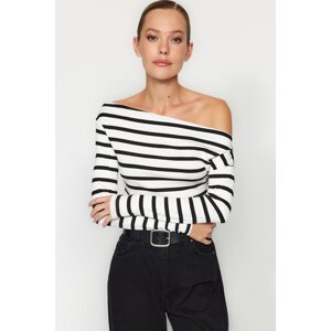 Trendyol Black and White Striped Premium Soft Fabric Fitted Boat Collar Flexible Knitted Blouse