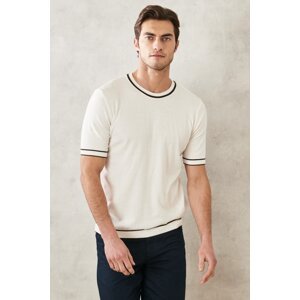 AC&Co / Altınyıldız Classics Men's Ecru Standard Fit Crew Neck 100% Cotton Knitwear T-Shirt.