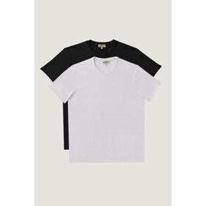 AC&Co / Altınyıldız Classics Pánske čierno-biele slim fit úzky strih Crew Neck 100% bavlnené balenie 2 tričiek