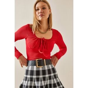 XHAN Red U Neck Laced Camisole Crop Blouse