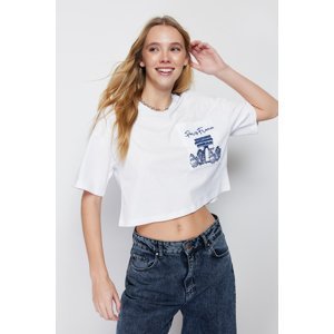 Trendyol White 100% Cotton Pocket Embroidery Detail Crop Knitted T-Shirt