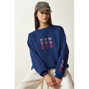 Happiness İstanbul Women's Navy Blue Heart Embroidered Raising Sweatshirt