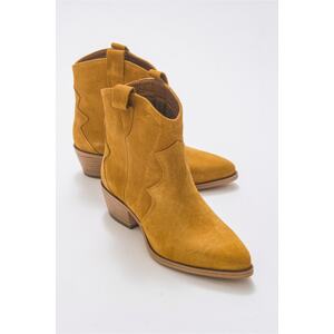 LuviShoes 20. Camel Suede Women's Boots