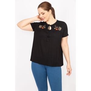 Şans Women's Black Plus Size Embroidery Detailed Collar Laced Blouse