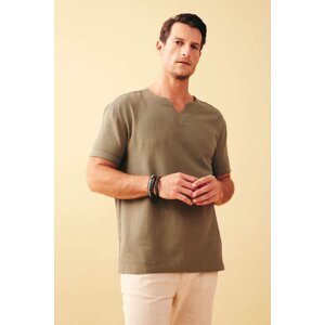 DEFACTO Regular Fit V-Neck Short Sleeve Shirt