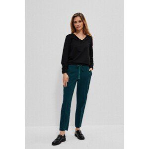 Trousers with fold