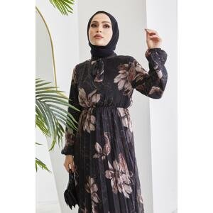 InStyle Serena Kvetinová potlač Plisované šifónové hidžábové šaty - čierne