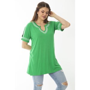 Şans Women's Plus Size Green Collar And Sleeves Embroidery Detailed Off-the-Shoulder Blouse