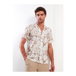 LC Waikiki A comfy fit. Resort Collar Patterned Short-Sleeved Men's Shirt.