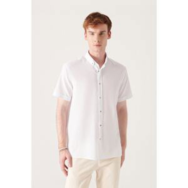 Avva Men's White Buttoned Collar 100% Cotton Thin Short Sleeve Regular Fit Shirt
