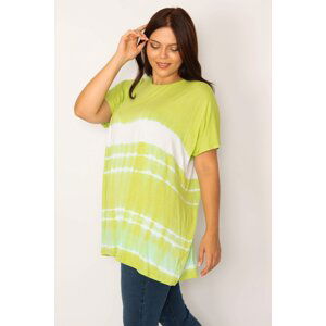 Şans Women's Plus Size Green Batik Patterned, Comfortable Cut Tunic