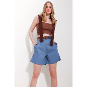 Trend Alaçatı Stili Women's Blue Straw Knit Belt Gabardine Shorts