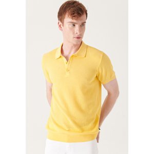 Avva Men's Yellow Textured Polo Neck Slim Fit Narrow Cut Knitwear T-shirt