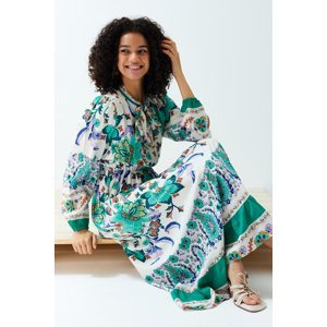 Zelené šaty s kvetinovým vzorom a tkaným lemom od Trendyol