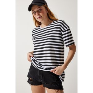 Happiness İstanbul Women's Black Crew Neck Striped Oversize Knitted T-Shirt