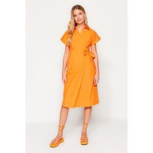Trendyol oranžové pásové dvojradové midi tkané šaty