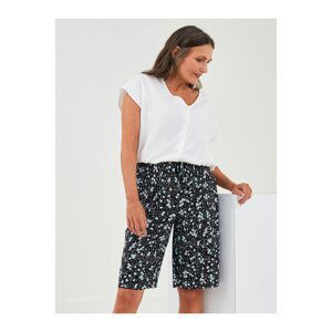 LC Waikiki Elastic Waist, Floral Pocket Detailed Viscose Women's Bermuda Shorts.