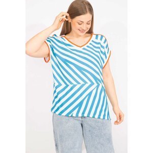 Şans Women's Turquoise Plus Size Front Striped V-Neck Blouse